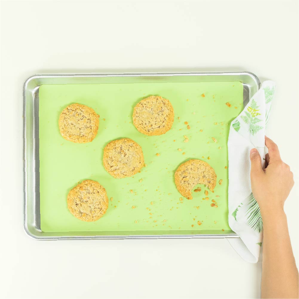 New Star Foodservice 36596 Commercial Grade Silicone Baking Mat Non-St